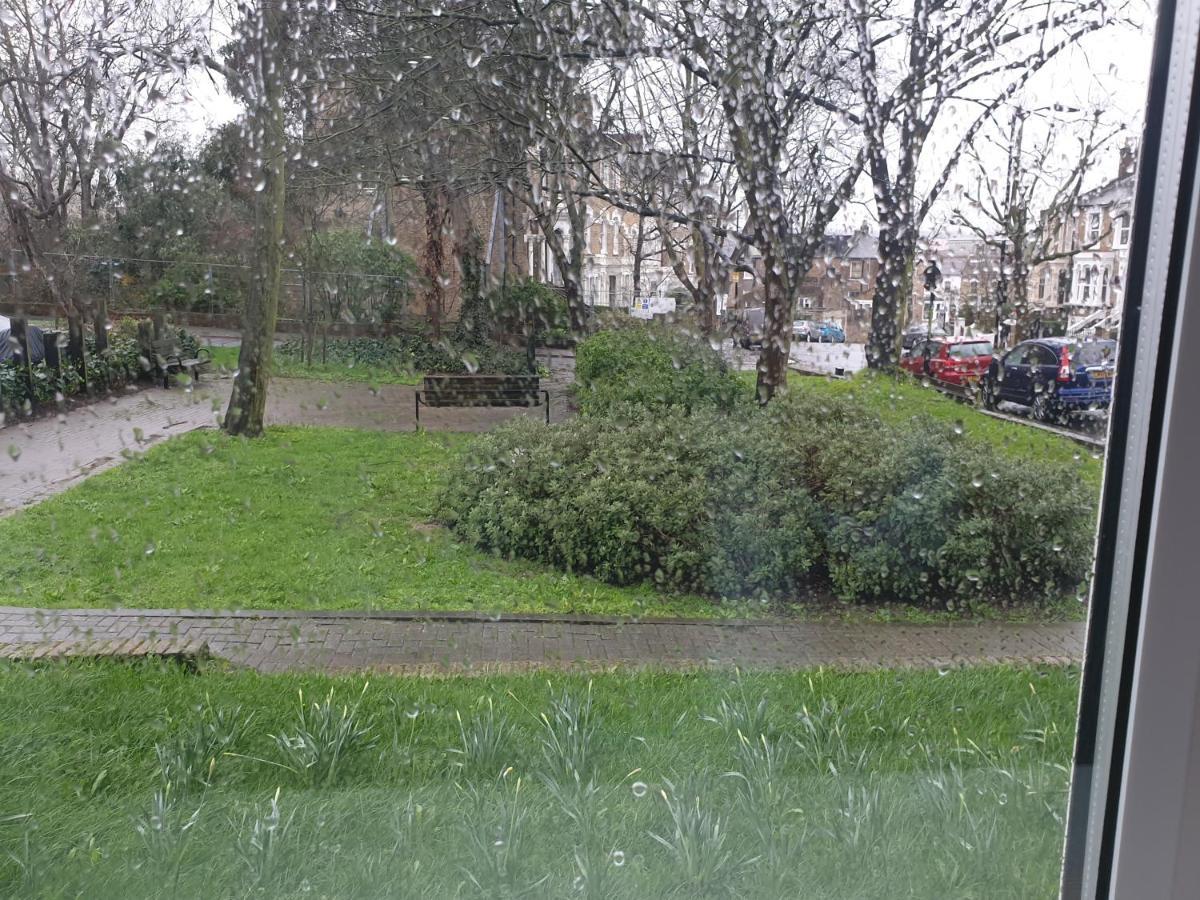 Bed and Breakfast Arsenal Highbury & Islington Beautifully Presented Лондон Экстерьер фото
